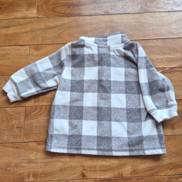 Carter’s Baby Boy’s Grey Buffalo Plaid Pullover – Size 6M - Picture 3 of 3